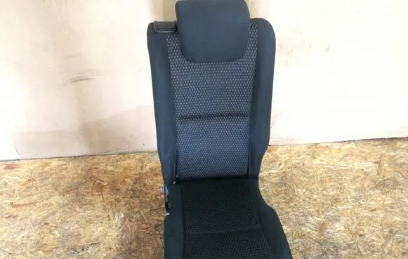 Toyota Corolla Verso AR10 Second row seats 