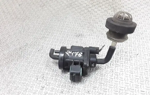 Mercedes-Benz C W203 Turbo solenoid valve A0005450527