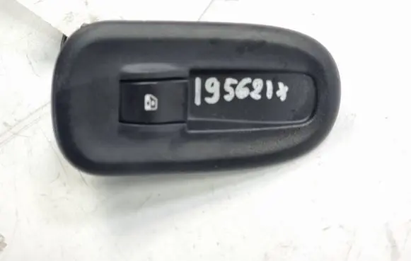 Renault Master III Quarter vent window switch 8200548958 SZYB