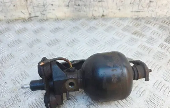 Audi Cabriolet B3 8G Other brake parts 4A0612061D