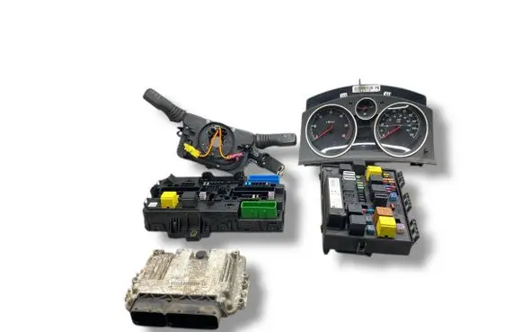 Engine ECU kit and lock set