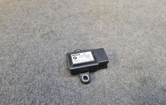 BMW 5 E39 ESP acceleration yaw rate sensor 34521165292 0001647