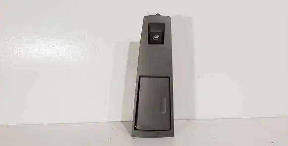 BMW 7 E65 E66 Car ashtray 7024489