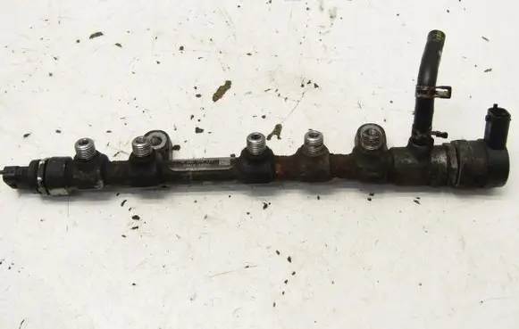 Toyota Yaris Fuel main line pipe 2381033030