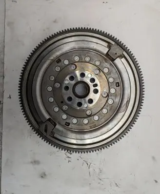 BMW 2 F46 Flywheel 865563806 13103810