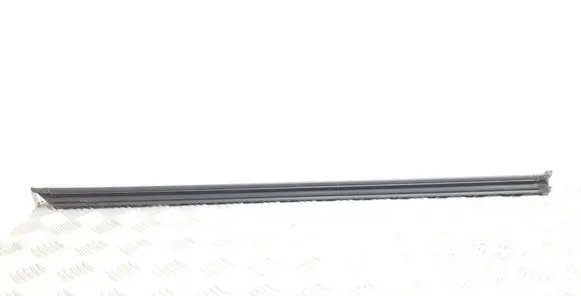 Volkswagen Jetta VI Rubber seal rear door window/glass 5C6839479 5C6839480