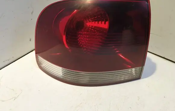 Volkswagen Touareg I Rear/tail lights 28259002