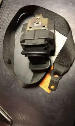 BMW 5 E39 Front seatbelt 8198571