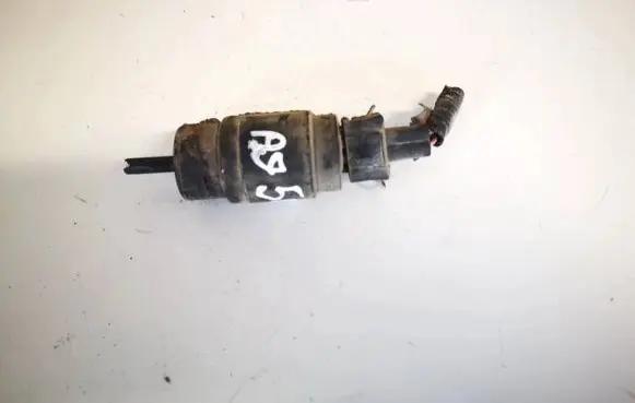 Nissan Primera Windscreen/windshield washer pump