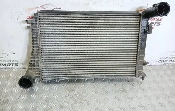 Volkswagen PASSAT B6 Intercooler radiator 