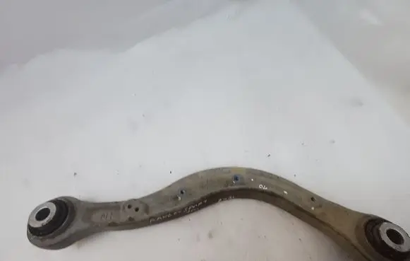Rear control arm