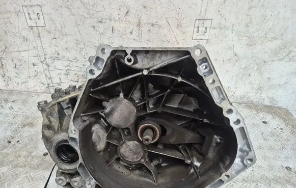 Mazda 3 III Manual 6 speed gearbox 4TH0600486 D6040