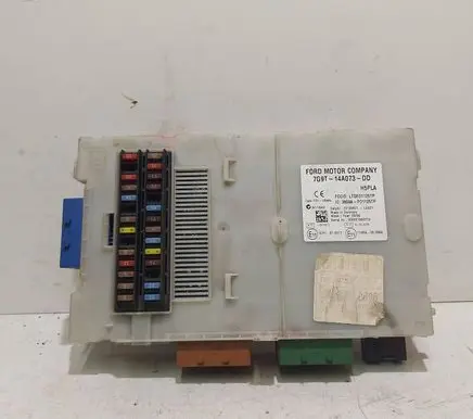 Ford Mondeo MK IV Fuse module 7G9T14A073DD LTQF01125TP 3659AF01125TP
