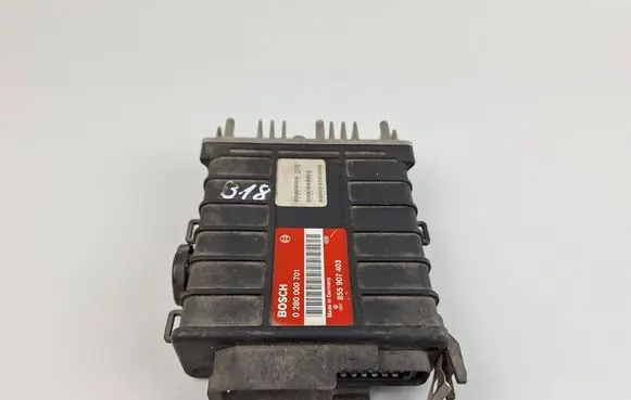 Volkswagen Golf II Engine control unit/module 855907403 0280000701