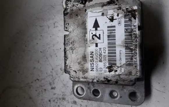 Nissan Primera Airbag control unit/module 0285001420