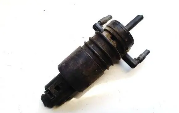 Skoda Octavia Mk1 (1U) Windscreen/windshield washer pump 1j0973722