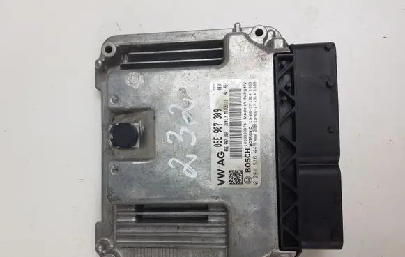 Volkswagen Golf VII Engine control unit/module 05E907309 0261S16449