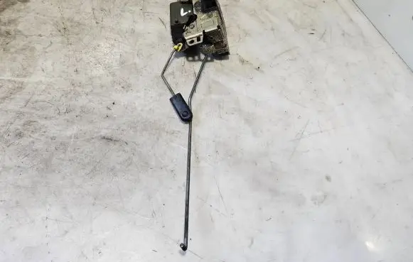 Opel Movano A Front door lock