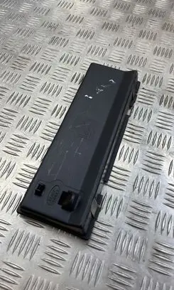 Land Rover Freelander Fuse box cover YQS000282