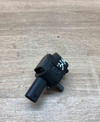 BMW X5 F15 Airbag deployment crash/impact sensor 9224178 130110
