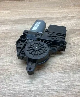 Volkswagen Golf Plus Rear door window regulator motor 5M0839402D 1K0959794AA