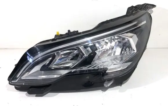 Peugeot 3008 II Headlight/headlamp 9810478180