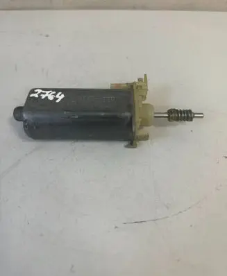 Mercedes-Benz S W221 Seat adjustment motor 0390203254