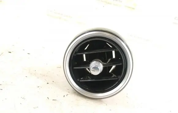 Mercedes-Benz C W205 Dash center air vent grill 2058300201 A2058300201