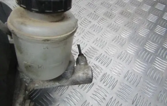 Suzuki Baleno EG Master brake cylinder