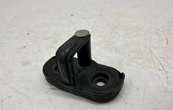 Volkswagen Golf VIII Trunk lock loop 