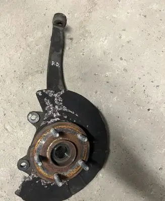 Jeep Grand Cherokee Front wheel hub spindle knuckle