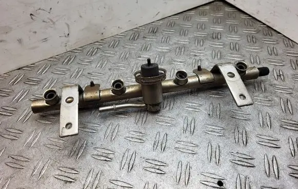 Mini One - Cooper Cabrio R52 Fuel main line pipe 1521393