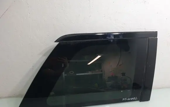Mercedes-Benz GL X164 Rear side window