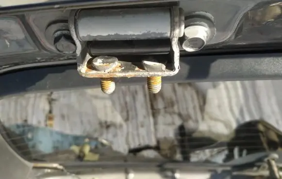 Toyota Corolla Verso AR10 Tailgate/trunk/boot hinge
