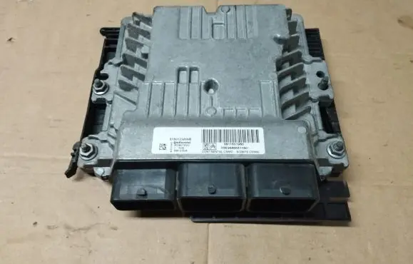 Peugeot 308 Engine control unit/module 9811651980
