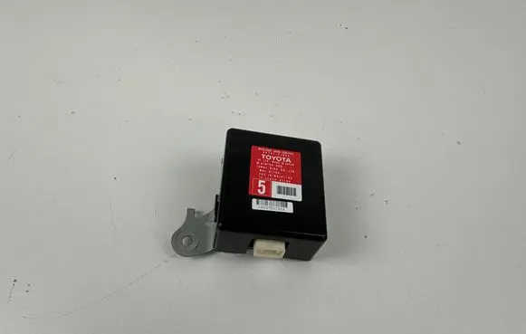 Toyota Prius (XW20) Door control unit/module 8974147080 61B105000 2584AB21RG