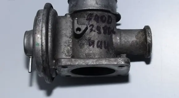 BMW 7 E38 EGR valve 4701242