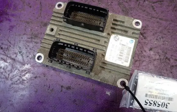 Fiat Punto (199) Engine control unit/module ECU 51843147