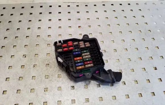 Audi A6 S6 C6 4F Fuse box set