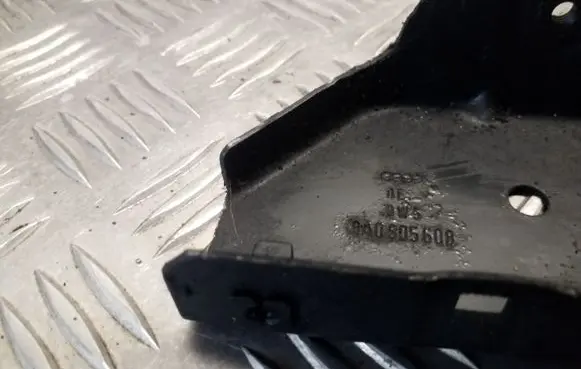 Audi 80 90 S2 B4 Headlight/headlamp mounting bracket 8A0805608