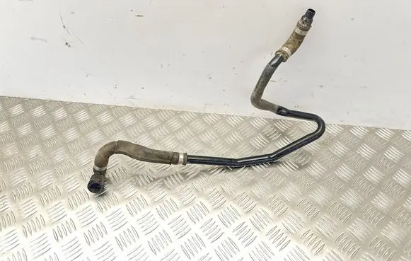 Mercedes-Benz C W204 Engine coolant pipe/hose A2125010024