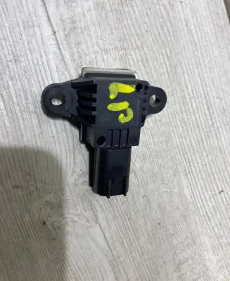Ford B-MAX Airbag deployment crash/impact sensor DG1314C676AA A04252014