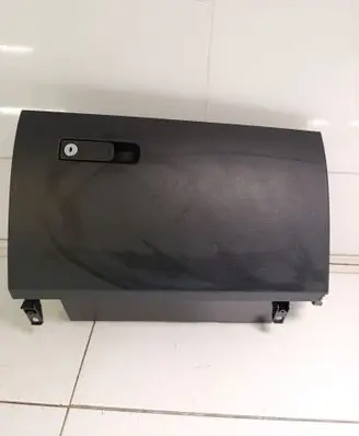Mercedes-Benz EQB Glove box 17768009059051