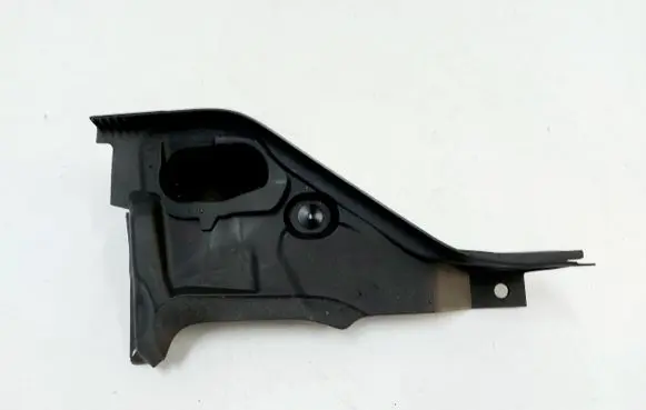 BMW 2 Active Tourer U06 Wiper trim 8737157