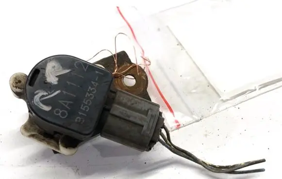 Honda CR-V Headlight/headlamp level sensor 