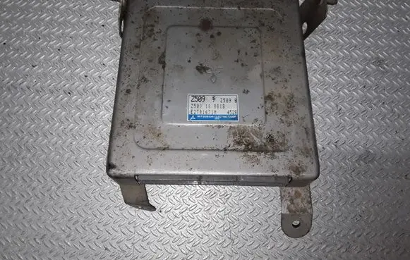 Mazda 323 Engine control unit/module Z50918881B