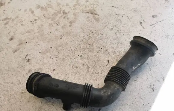 Air intake hose/pipe