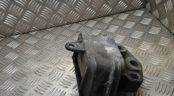 Ford Galaxy Engine mount bracket 7M3199555