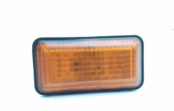 Volkswagen Golf III Front fender indicator light 1H0949117A