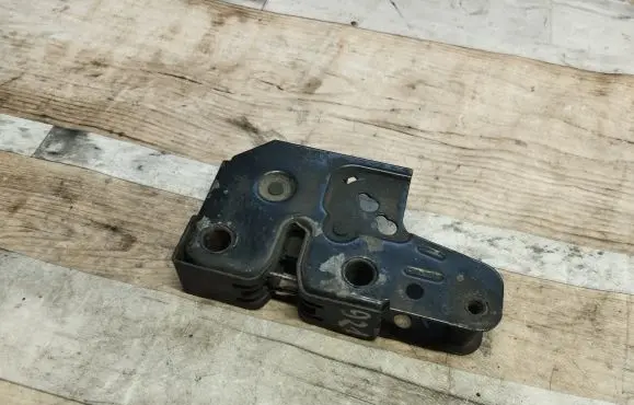 Volkswagen Touran I Engine bonnet/hood lock/latch loop/hook 